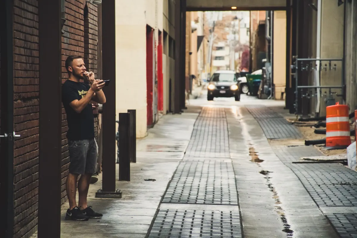 Urban Legends Checklist: 8 Signs a Story Is a Modern Myth